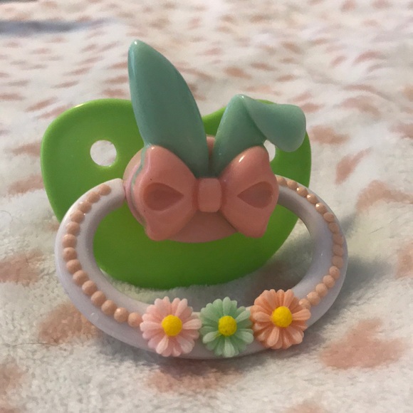 deco pacifiers